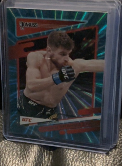 2022 Donruss UFC Holo Laser — front