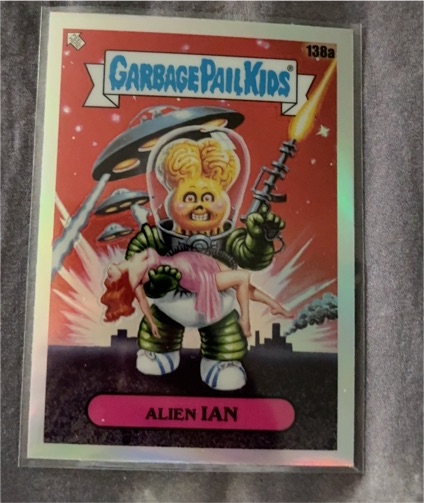 2021 Topps Chrome Garbage Pail Kids #138a Alien Ian — front