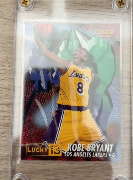 1996-97 Fleer #13 Kobe Bryant Lucky 13 Rookie Card — front