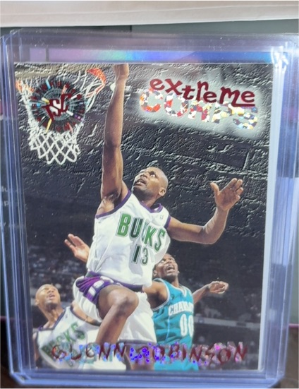 1995-96 Topps Stadium Club #115 Glenn Robinson Extreme Corps Milwaukee Bucks — front