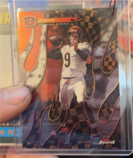 2025 Topps Finest Torchers #T-13 Joe Burrow — front