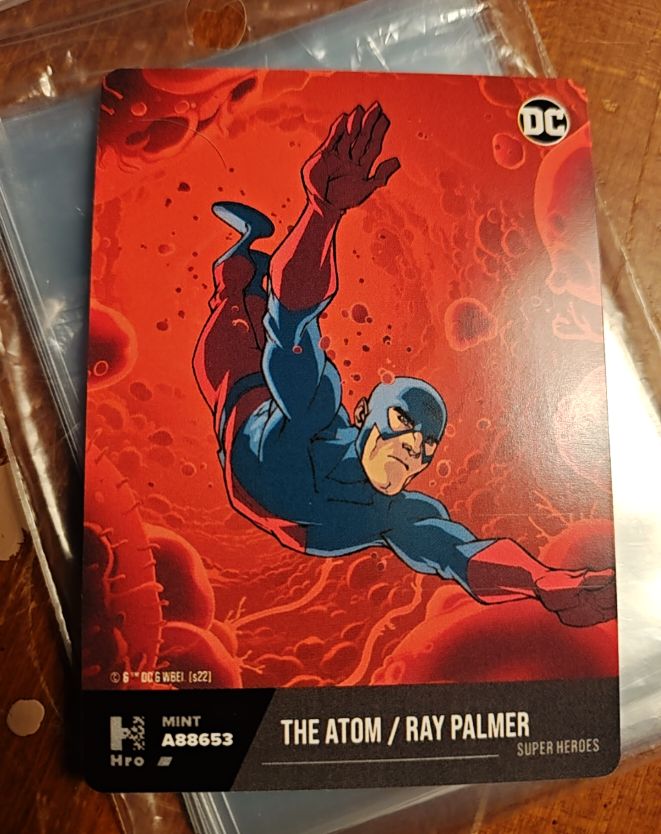 2022 DC Hybrid Trading Card #A88653 The Atom / Ray Palmer — front