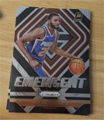 2018-19 Panini Prizm #10 Mikal Bridges Emergent — front