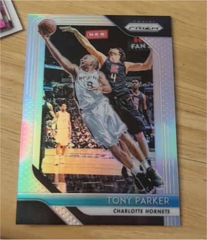 2018-19 Panini Prizm #10 Tony Parker — front