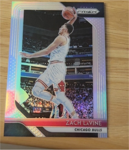 2018-19 Panini Prizm #100 Zach LaVine — front