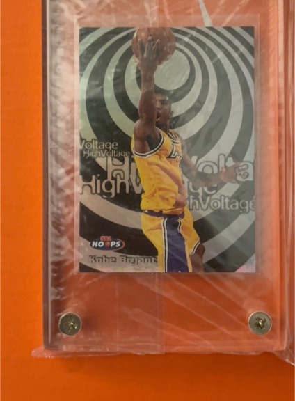 1997-98 Skybox NBA Hoops #HV1 Kobe Bryant High Voltage — front
