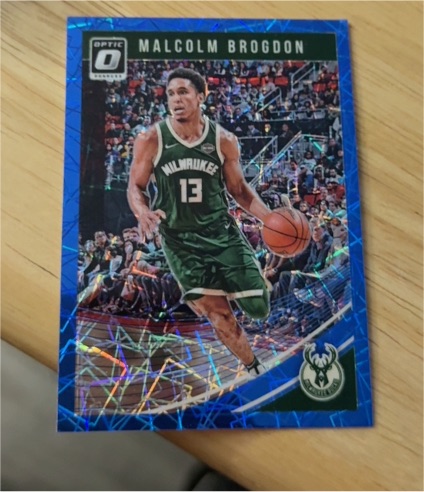 2018-19 Panini Donruss Optic Blue Velocity #65 Malcolm Brogdon — front