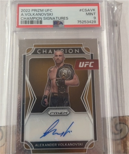 2022 Panini Prizm UFC #CS-AVK Alexander Volkanovski Champion Signatures — front