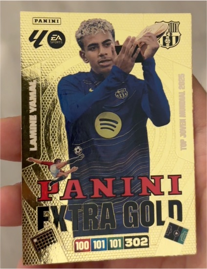 2025 Panini Adrenalyn XL Extra Gold #302 Lamine Yamal — front