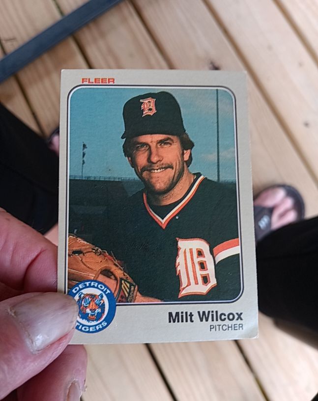 1983 Fleer #349 Milt Wilcox Detroit Tigers — front