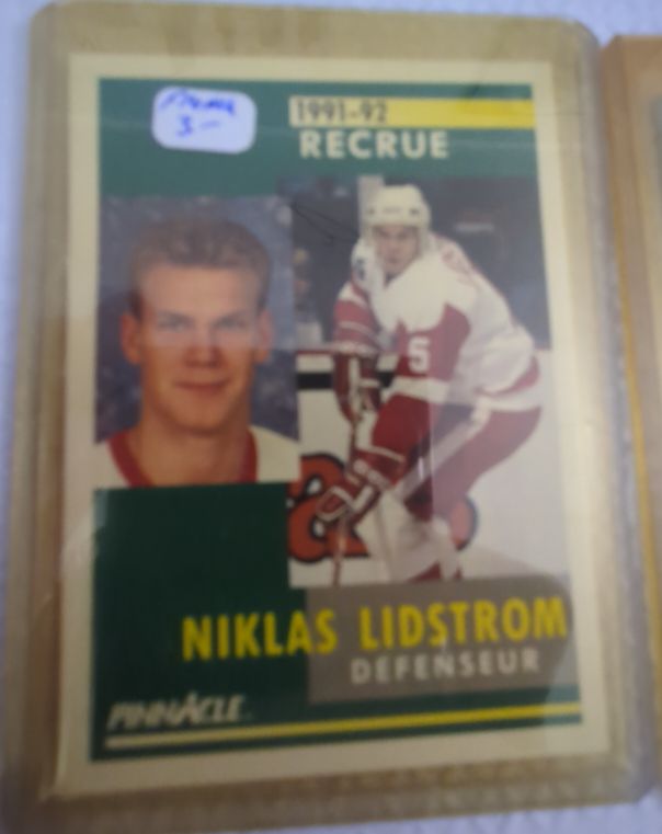 1991-92 Pinnacle #320 Niklas Lidstrom Rookie — front
