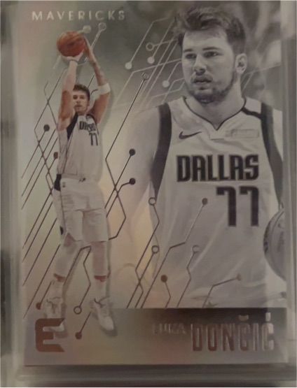 2019-20 Panini Chronicles Essentials #206 Luka Doncic — front