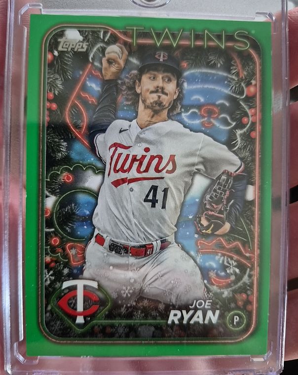 2024 Topps Holiday #H104 Joe Ryan — front