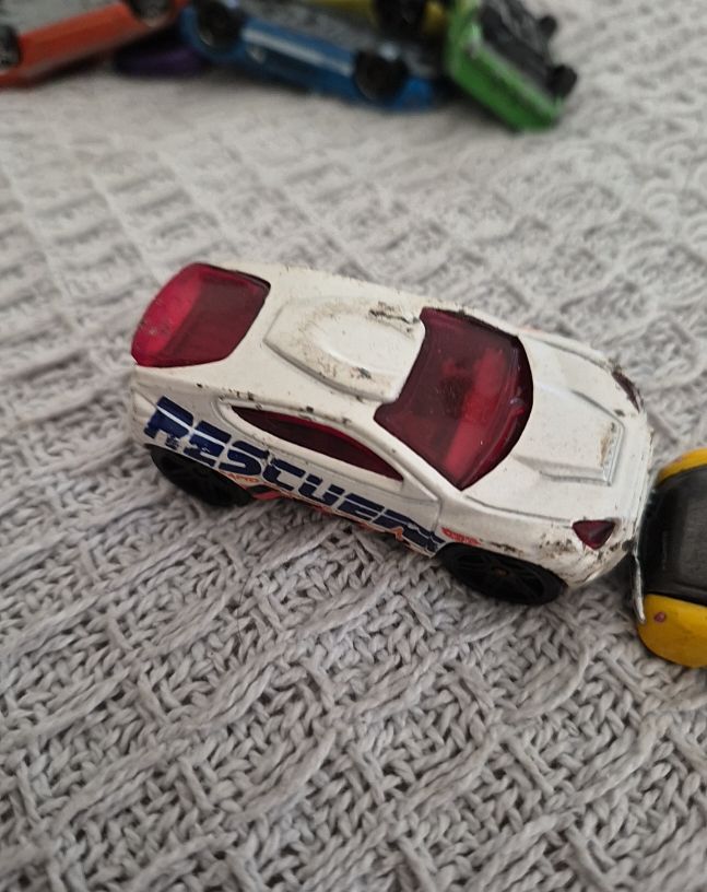2001 Hot Wheels White Rescue Toyota RSC — front