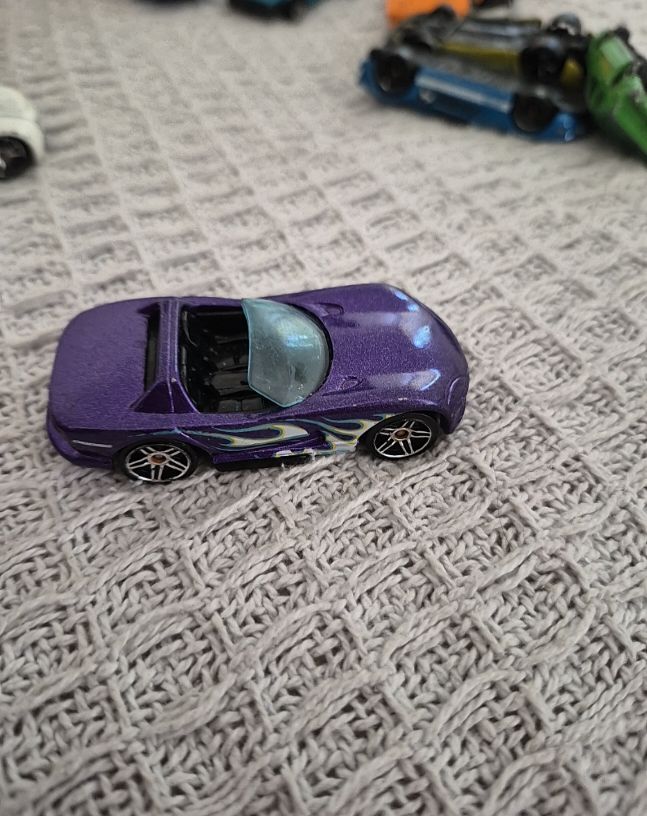 1992 Hot Wheels Dodge Viper RT/10 Purple Convertible — front