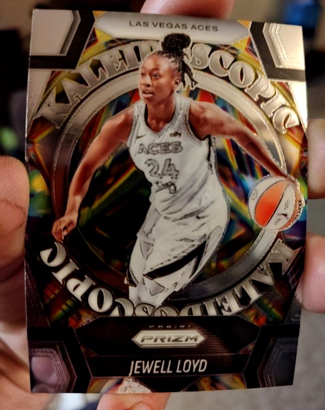 2025 Panini Prizm WNBA #7 Jewell Loyd Kaleidoscopic Las Vegas Aces — front