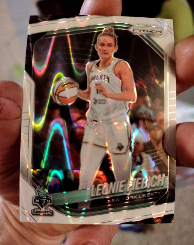 2025 Panini Prizm WNBA #74 Leonie Fiebich — front