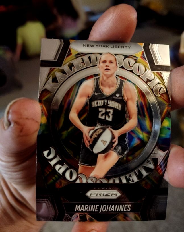 2025 Panini Prizm WNBA #11 Marine Johannes Kaleidoscopic — front