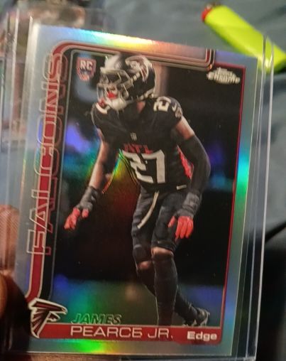 2025 Topps Chrome #351 James Pearce Jr. — front
