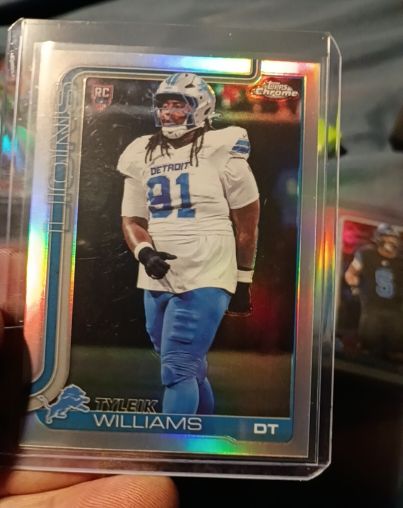 2025 Topps Chrome #364 Tyleik Williams — front
