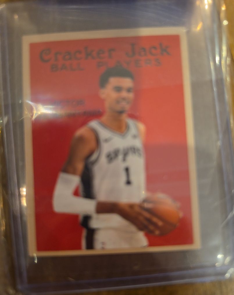 2025-26 Topps Rookie Insert #8B-40 Carter Bryant — front