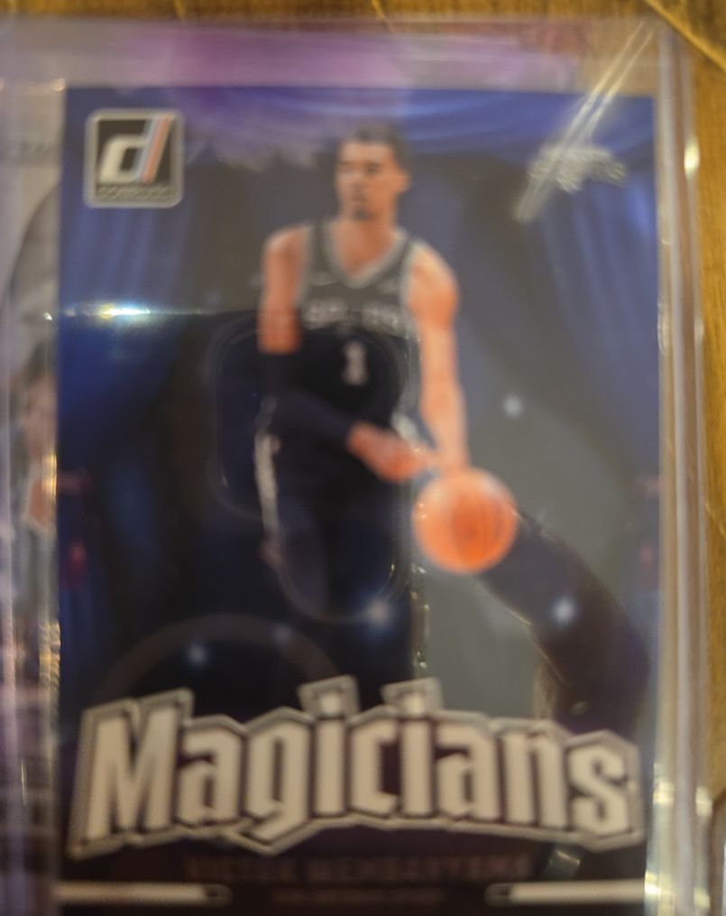 2024-25 Panini Donruss Magicians #9 Victor Wembanyama — front