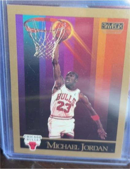 1990 SkyBox #41 Michael Jordan — front