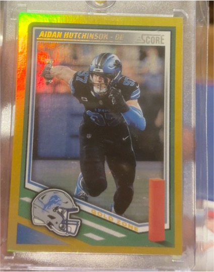 2022 Score #307 Aidan Hutchinson Gold Zone — front