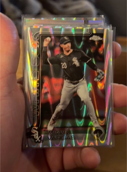 2025 Topps Chrome #51 Miguel Vargas RayWave Refractor Chicago White Sox — front