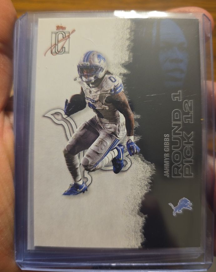 2025 Topps Signature Class #20 Jahmyr Gibbs — front