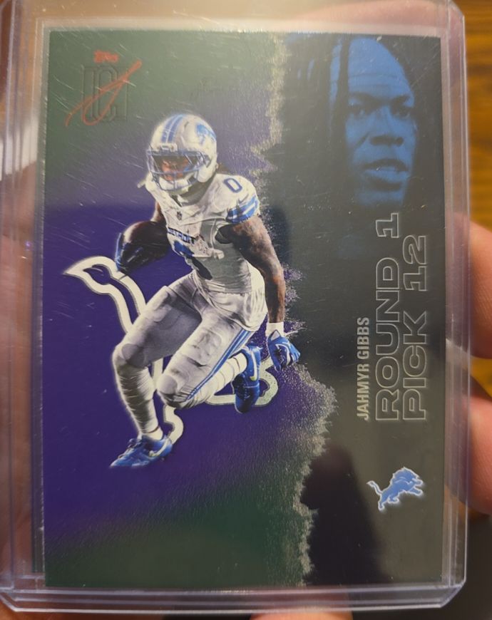 2025 Topps Signature Class #20 Jahmyr Gibbs — front