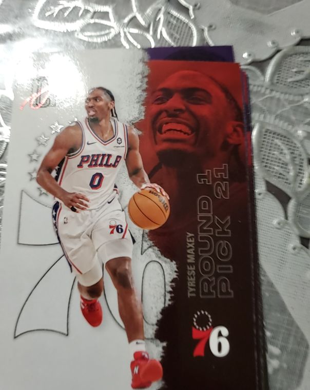 2025-26 Topps Signature Class #18 Tyrese Maxey — front