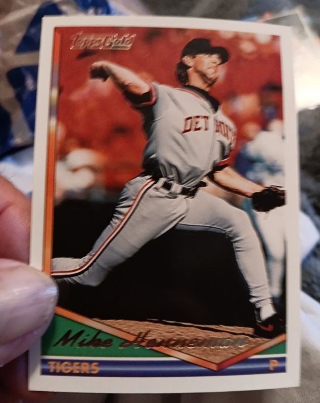 1994 Topps Gold #438 Mike Henneman — front