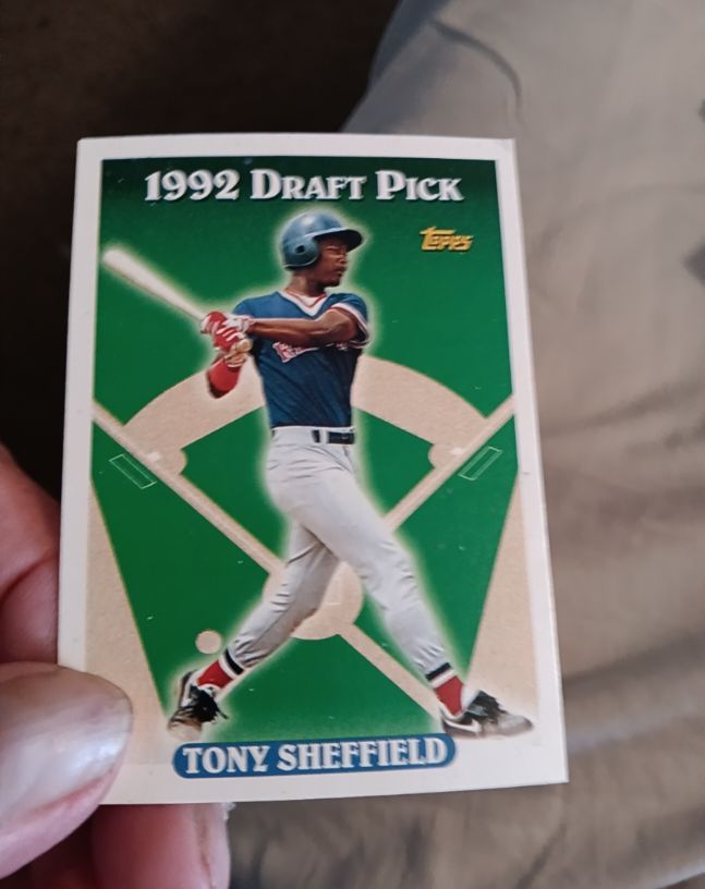 1993 Topps #687 Tony Sheffield — front
