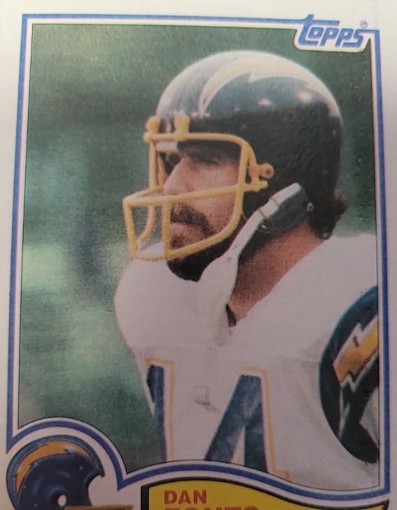 1982 Topps #230 Dan Fouts — front