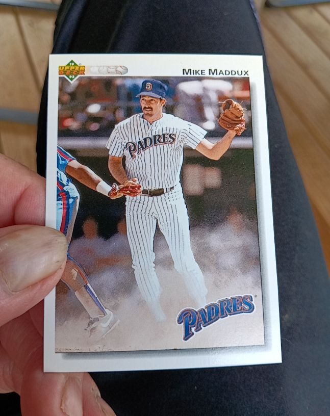 1992 Upper Deck #330 Mike Maddux San Diego Padres — front