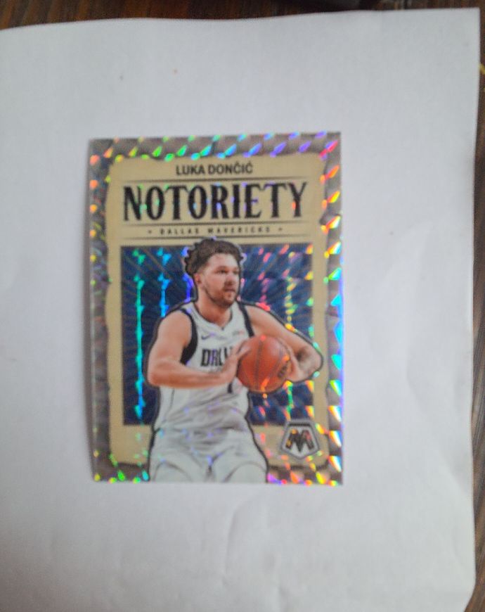 2023-24 Panini Mosaic #8 Luka Dončić Notoriety — front