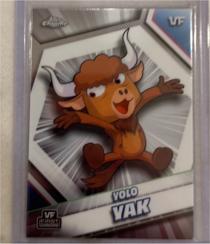 2026 Topps Chrome VeeFriends #195 Yolo Yak — front
