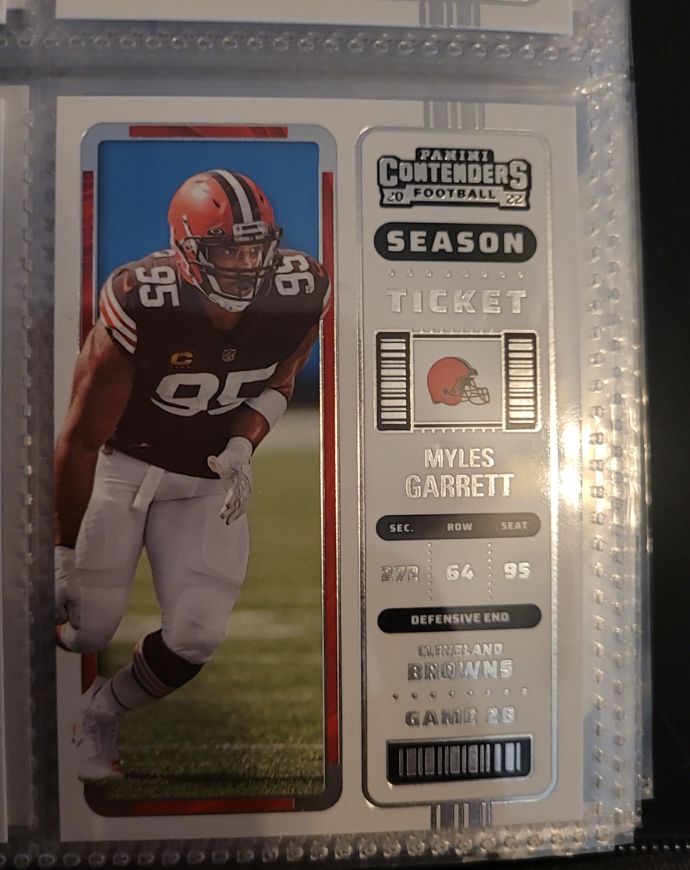 2022 Panini Contenders Season Ticket #25 Myles Garrett — front