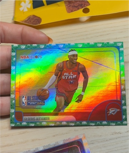 2025 Topps NBA Hoops #286 Shai Gilgeous-Alexander — front