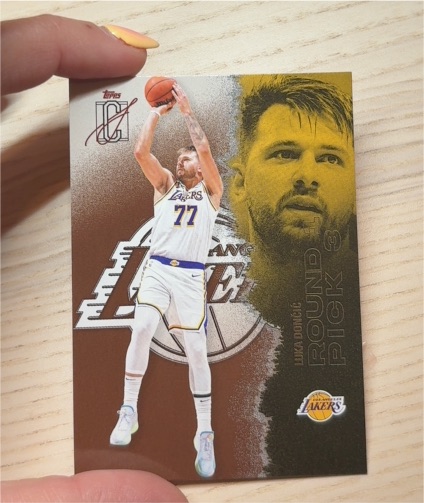 2025-26 Topps Signature Class #83 Luka Doncic — front