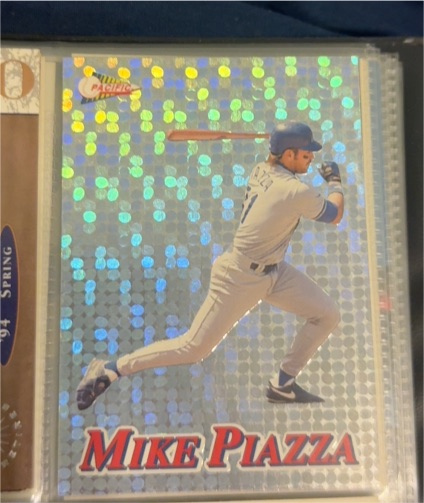1994 Pacific Crown Collection Prisms #29 Mike Piazza — front