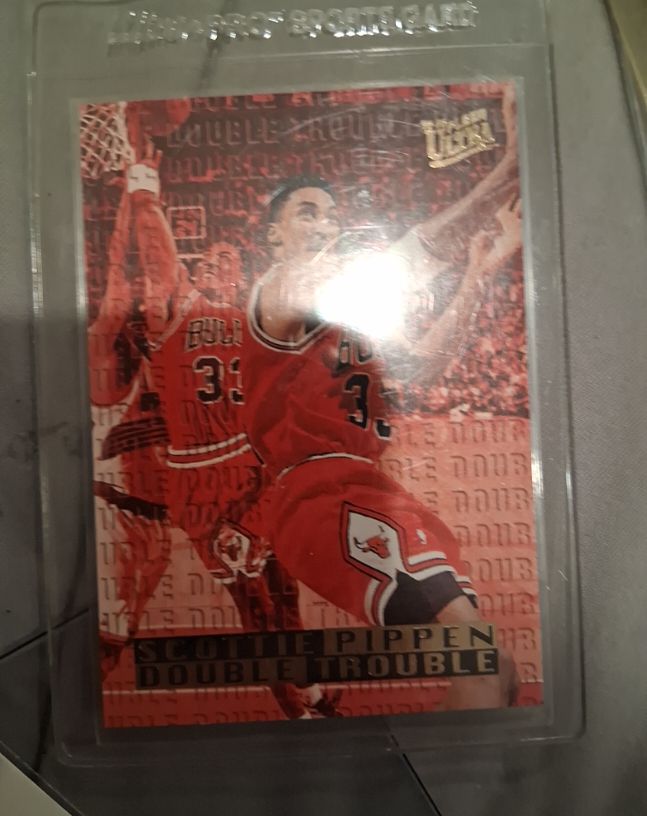 1995-96 Fleer Ultra Double Trouble #8 Scottie Pippen — front