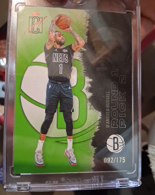 2025-26 Topps Signature Class #16 D'Angelo Russell Brooklyn Nets — front