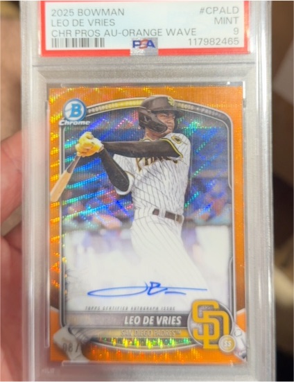 2025 Bowman Chrome #CPALD Leo de Vries Orange Wave — front