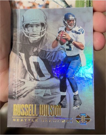 2017 Panini Illusions #24 Russell Wilson — front
