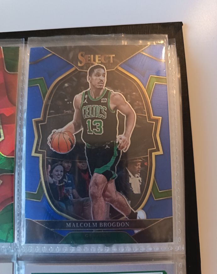 2022-23 Panini Select Concourse Blue #11 Malcolm Brogdon — front
