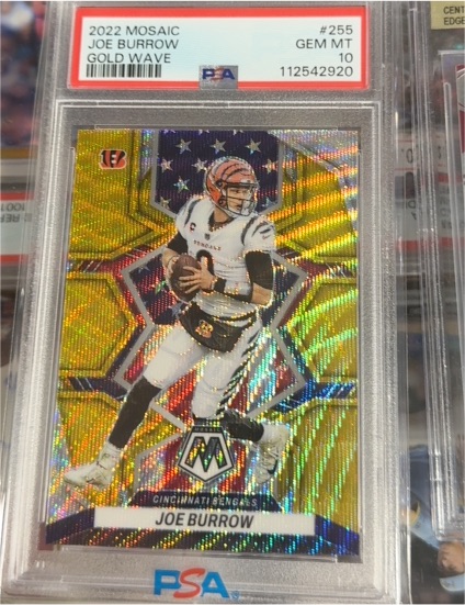 2022 Panini Mosaic #255 Joe Burrow Gold Wave — front