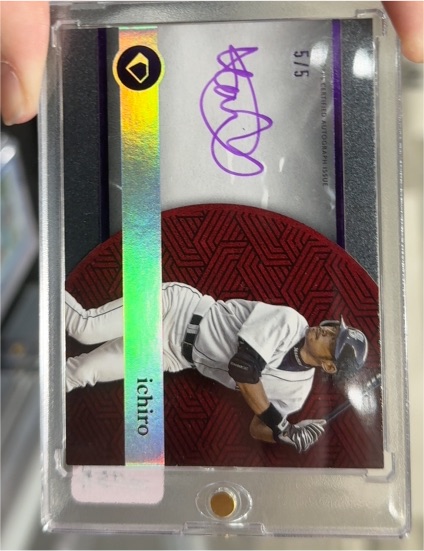 2024 Topps Diamond Icons White Polychromatink Autograph #WPA-I Ichiro Suzuki — front