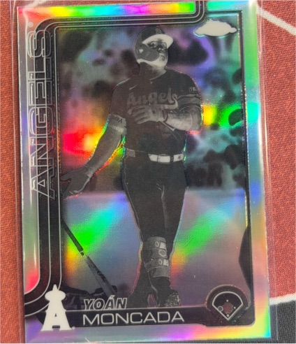2025 Topps Chrome Update #USC22 Yoán Moncada — front